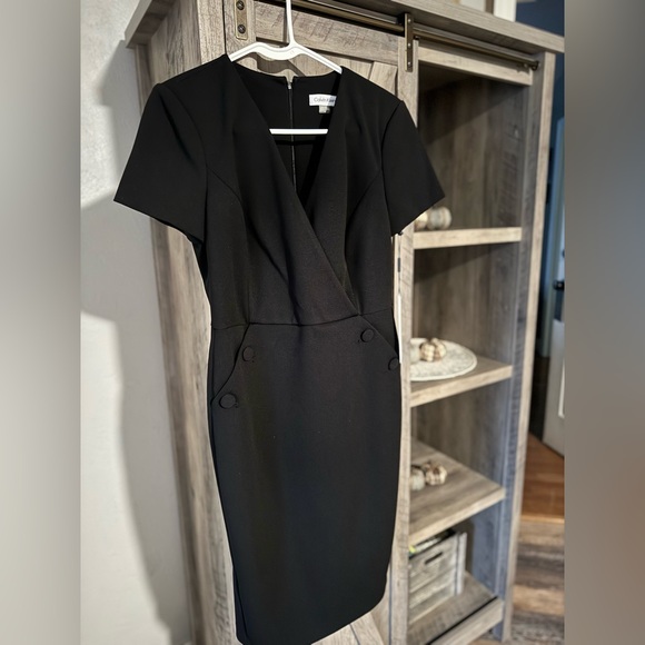 Calvin Klein - Picture 4 of 12